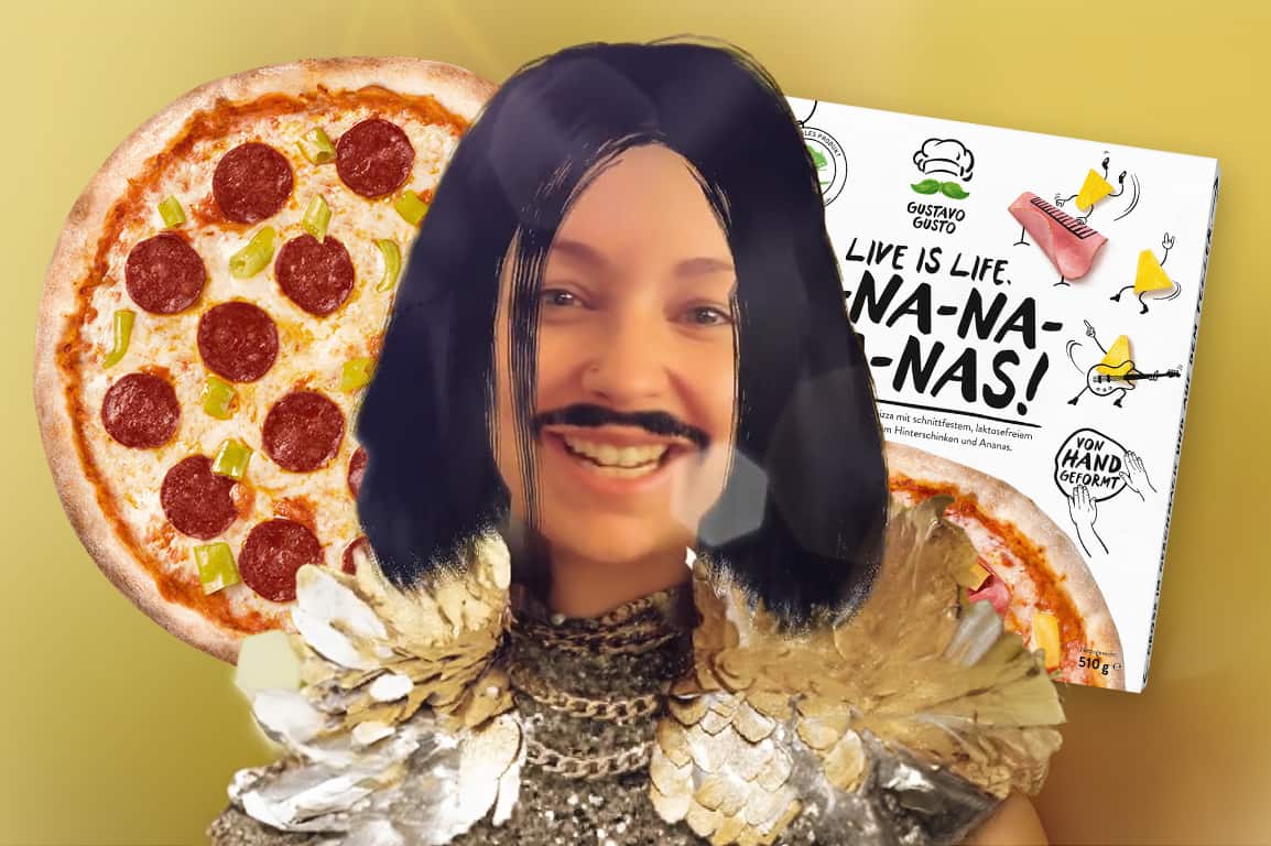 AR Pizza Karaoke